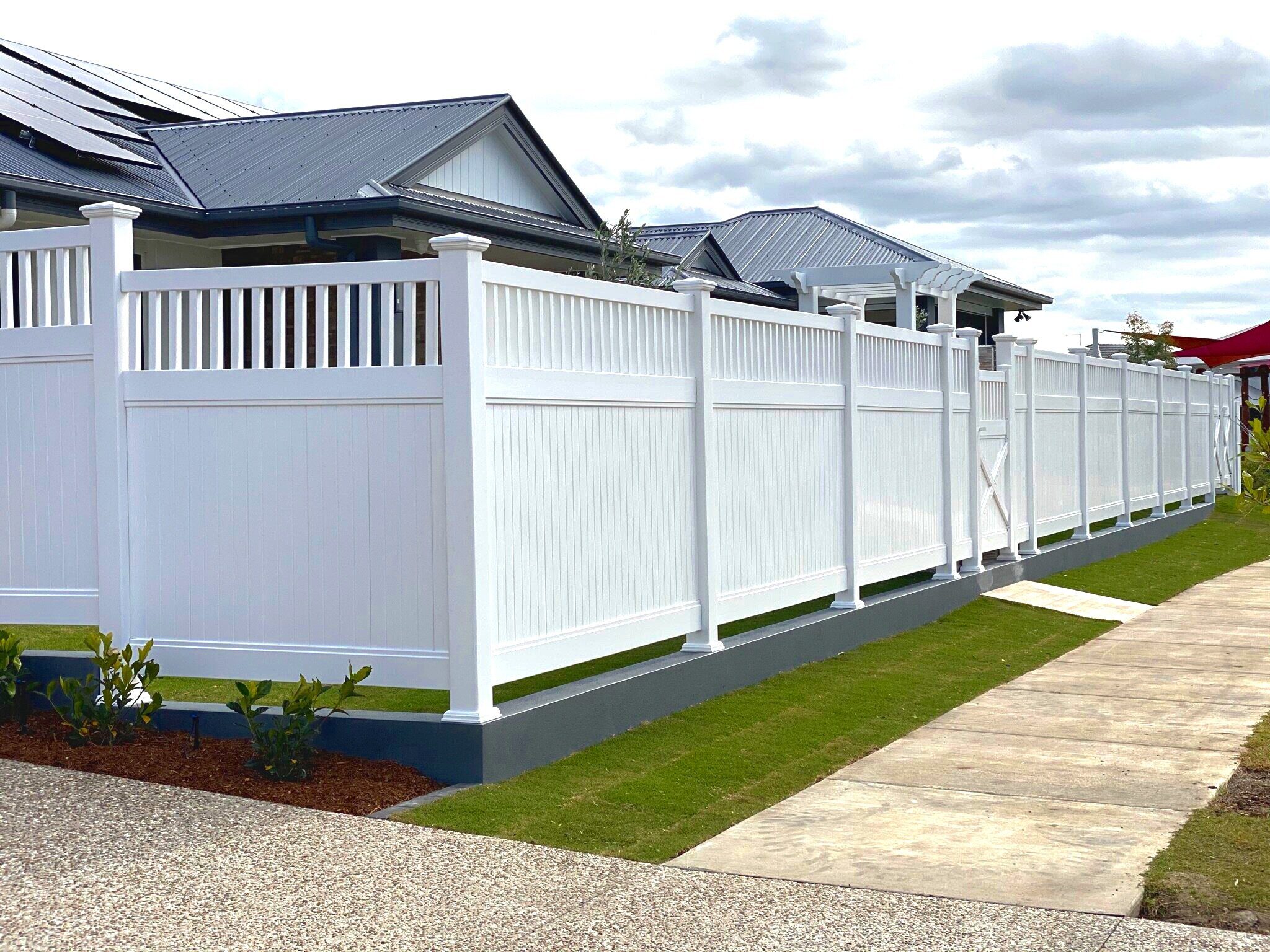 Mary closed-top privacy fence on a corner boundary at a modern Queensland home